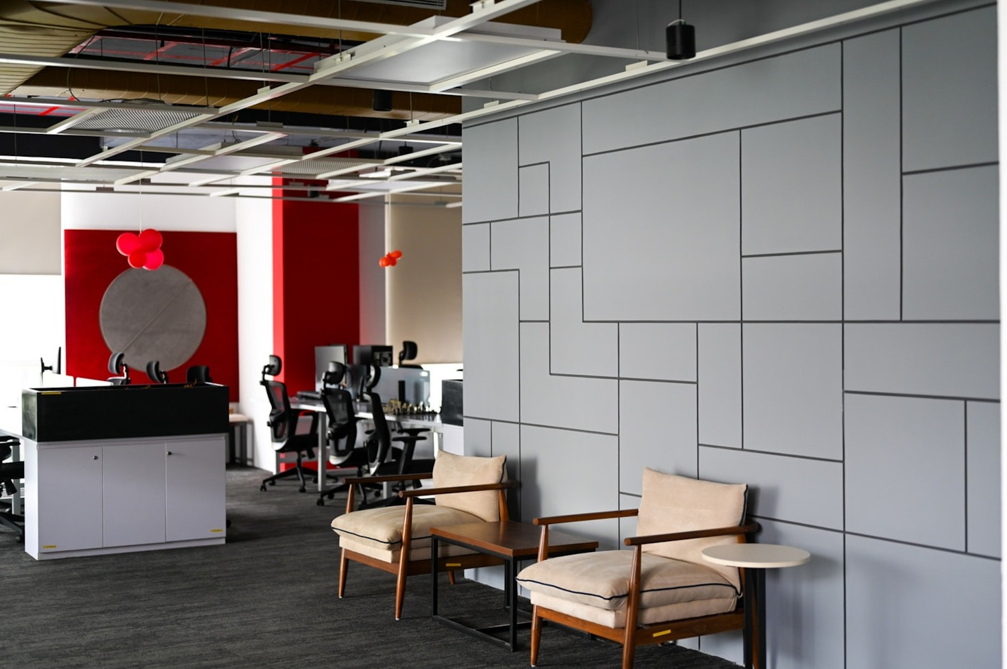 Why Every Workplace Needs Ergonomic Furniture